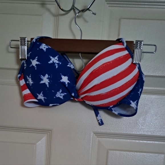 Xhilaration Bikini Top - Picture 1 of 3